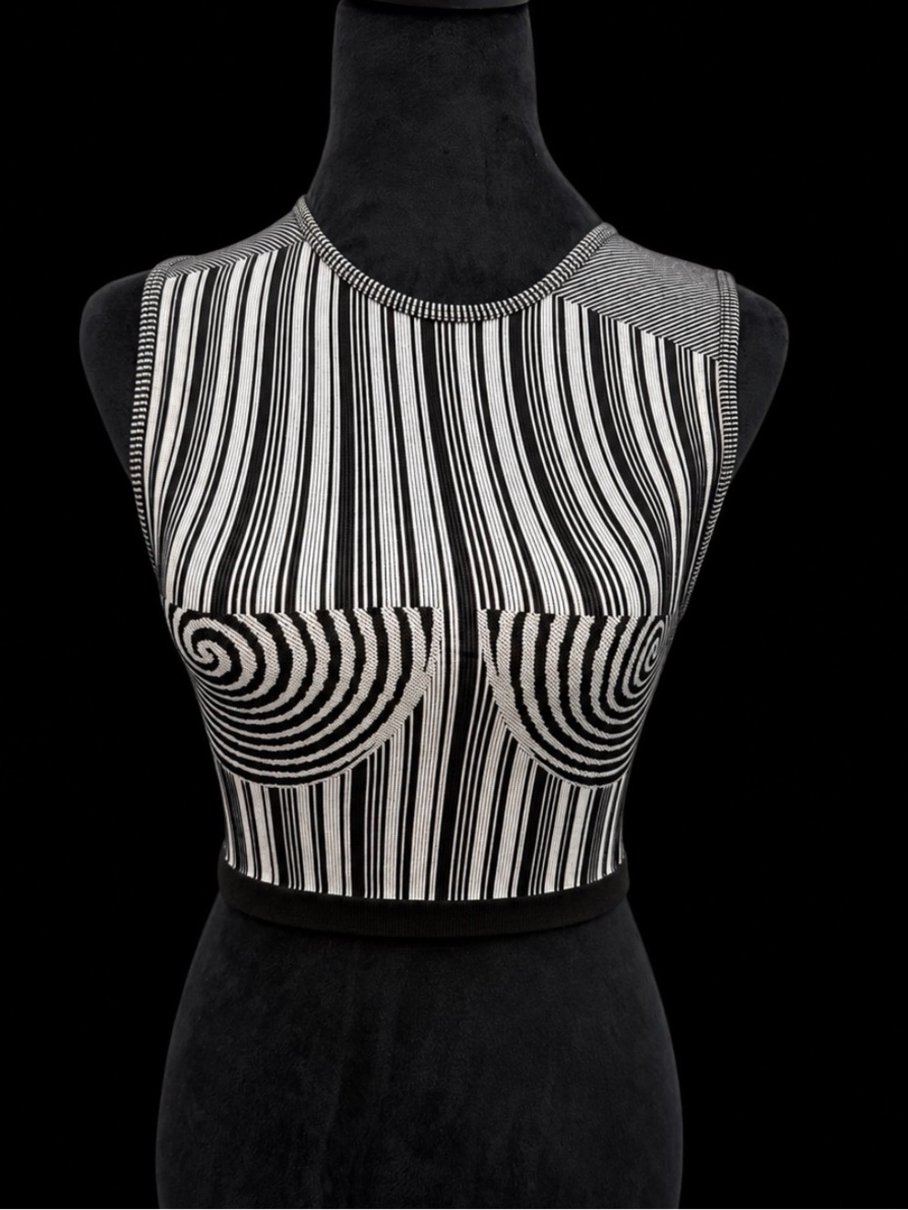*CUTE* ZARA BLACK AND WHITE STRIPPED CROP TOP Size XS/S